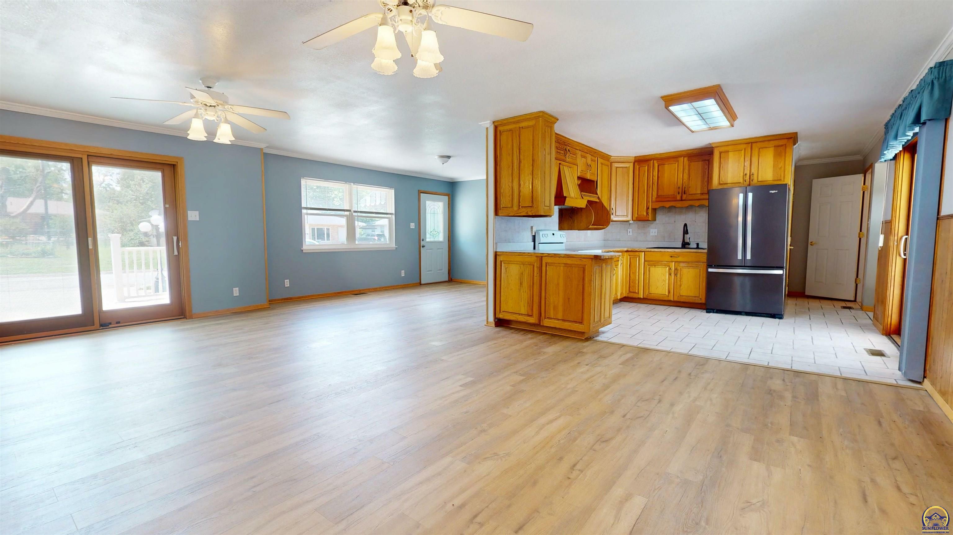 Property Photo: 3320 SW Kiowa St KS 66614