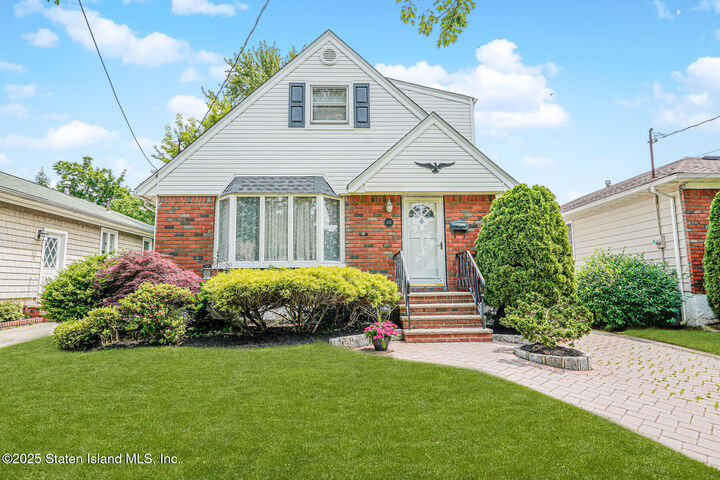 243 Seidman Avenue  Staten Island NY 10312 photo