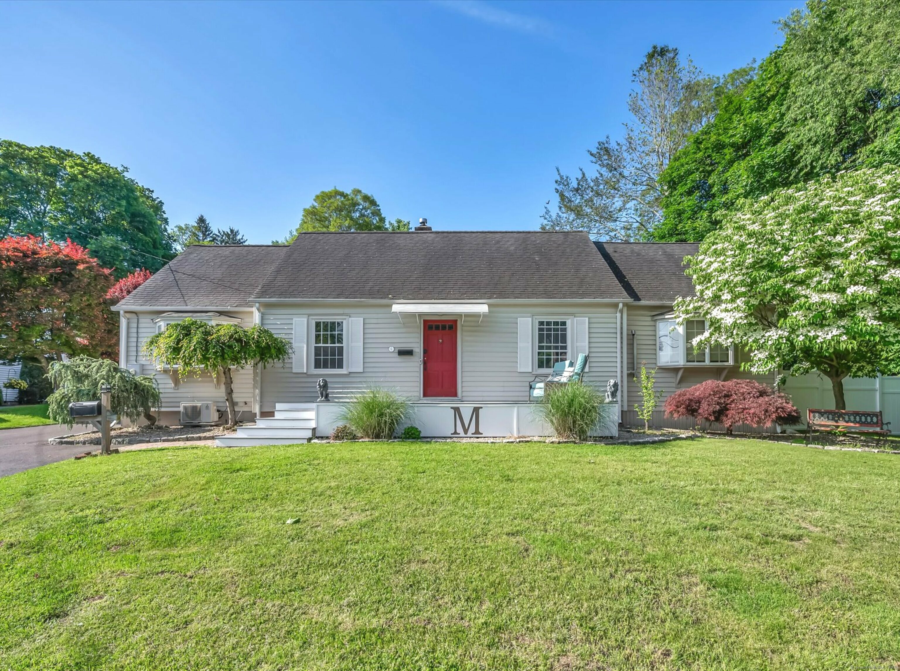 Property Photo: 6 Victoria Road CT 06480