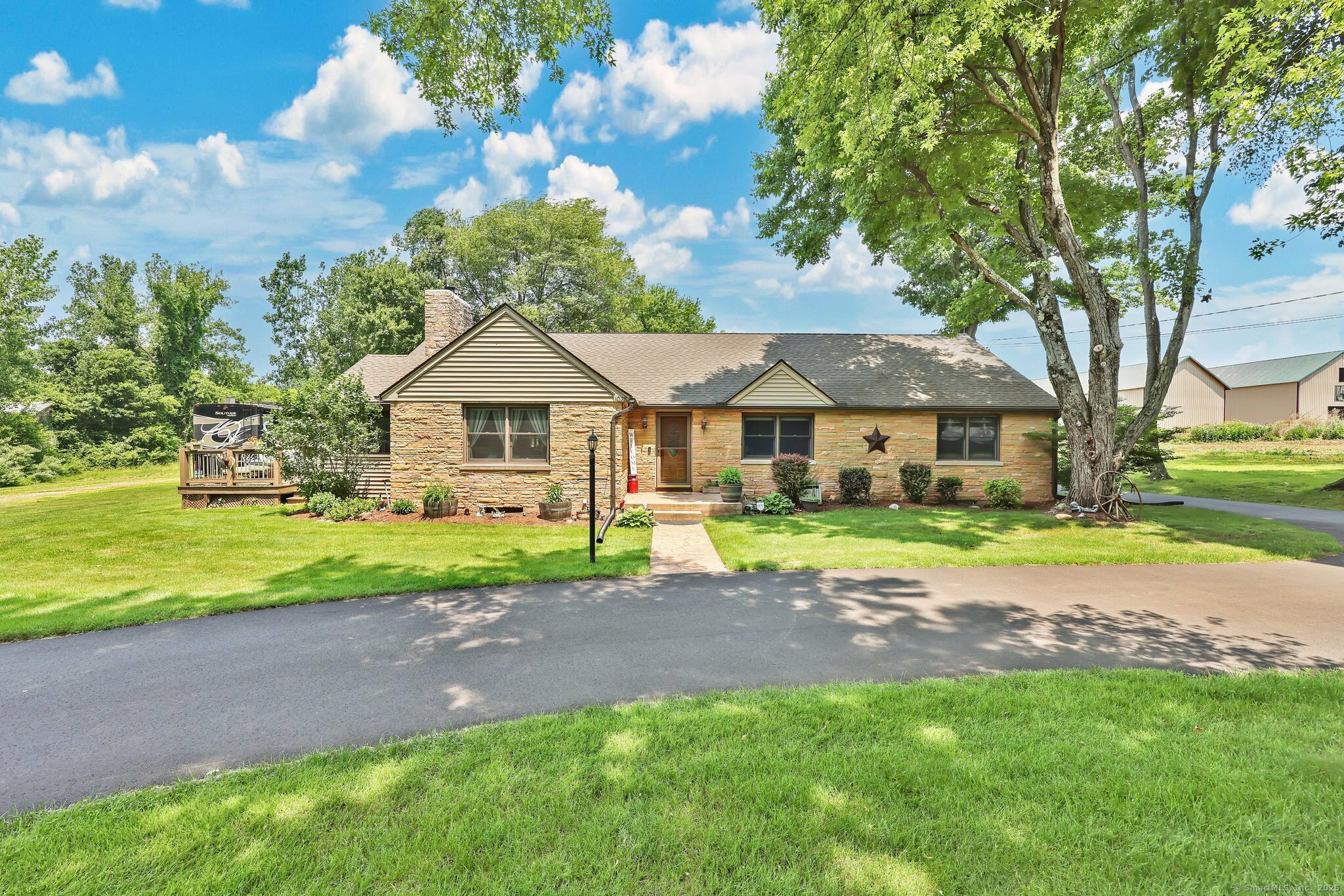 Property Photo: 1028 Mountain Road CT 06093