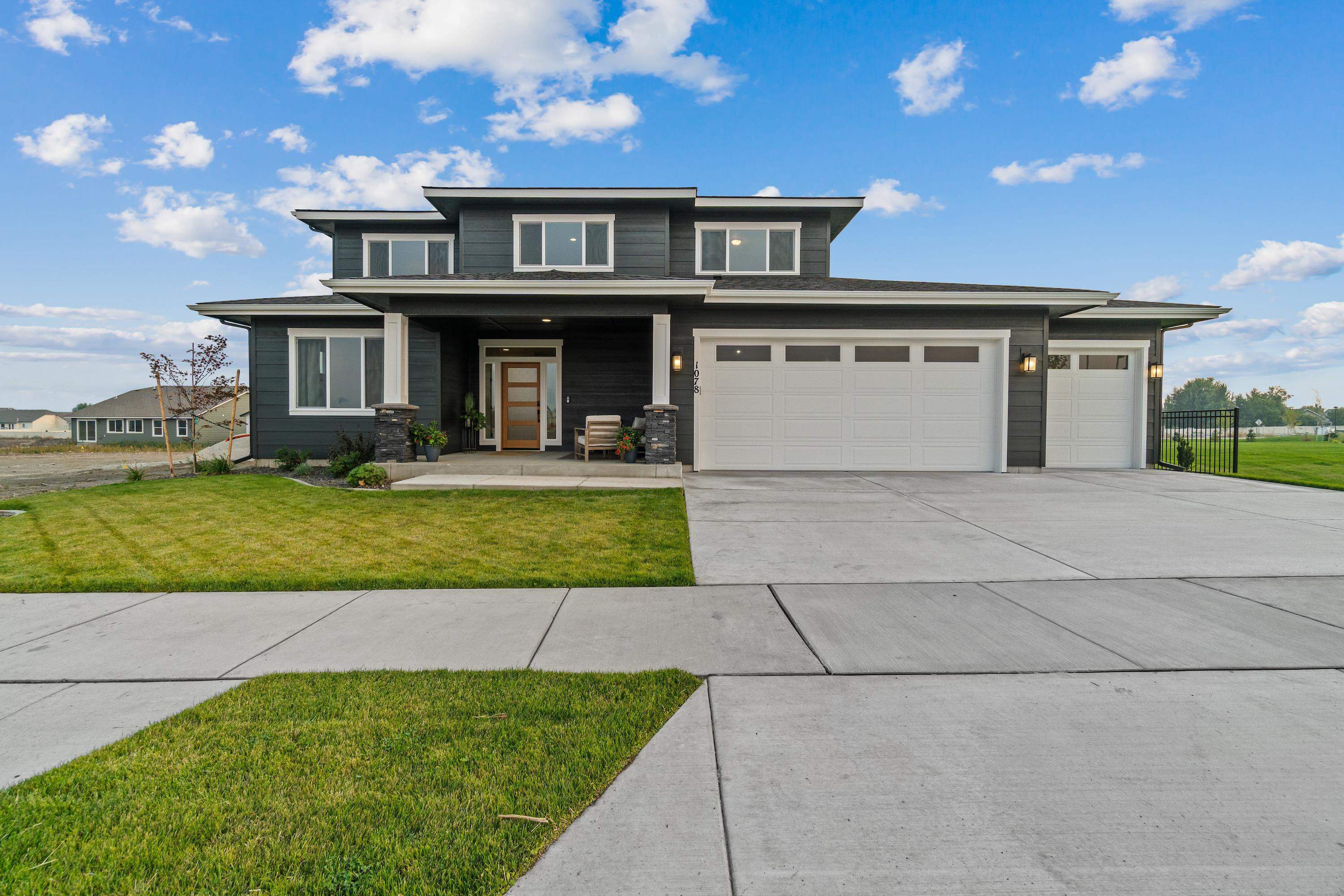 Property Photo: 12265 N Valencia Ave WA 99208