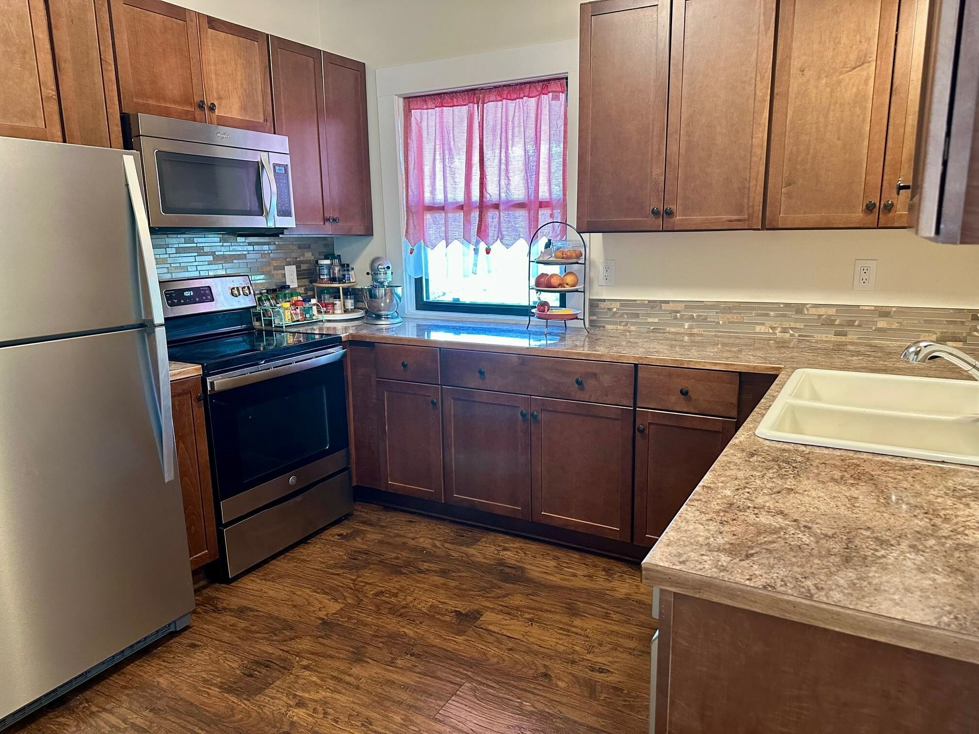 Property Photo: 1011 E 30th Ave WA 99203