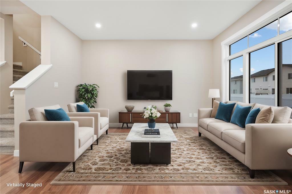 Property Photo: 203 Fortosky Manor SK S7M 5X2