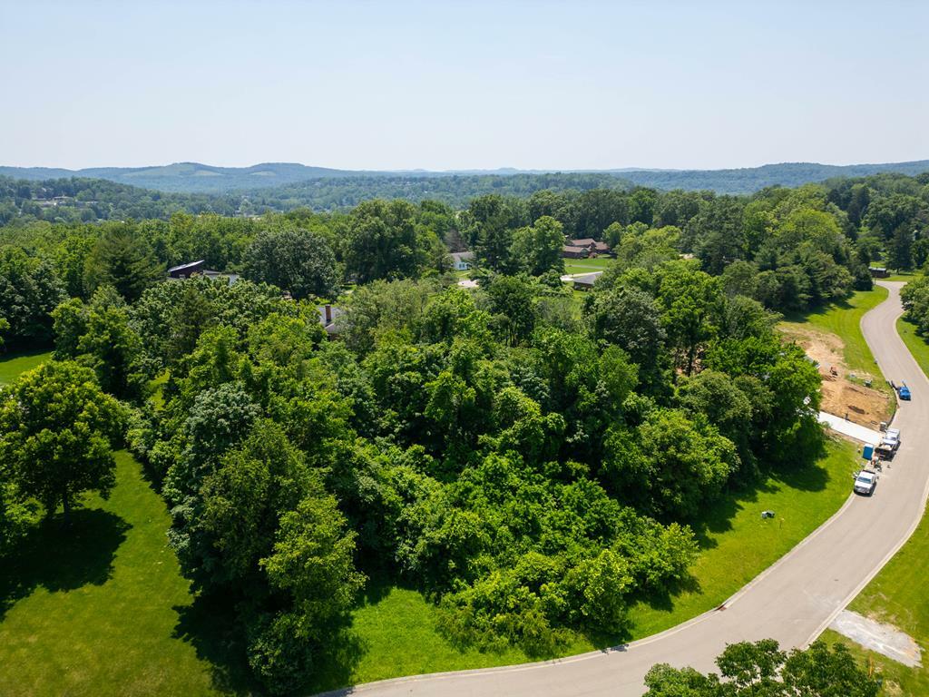Property Photo: 9 Kensington Drive OH 45601