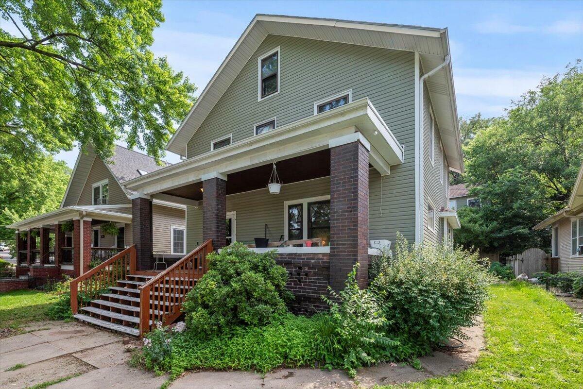 Property Photo: 377 Benton Street IA 51503