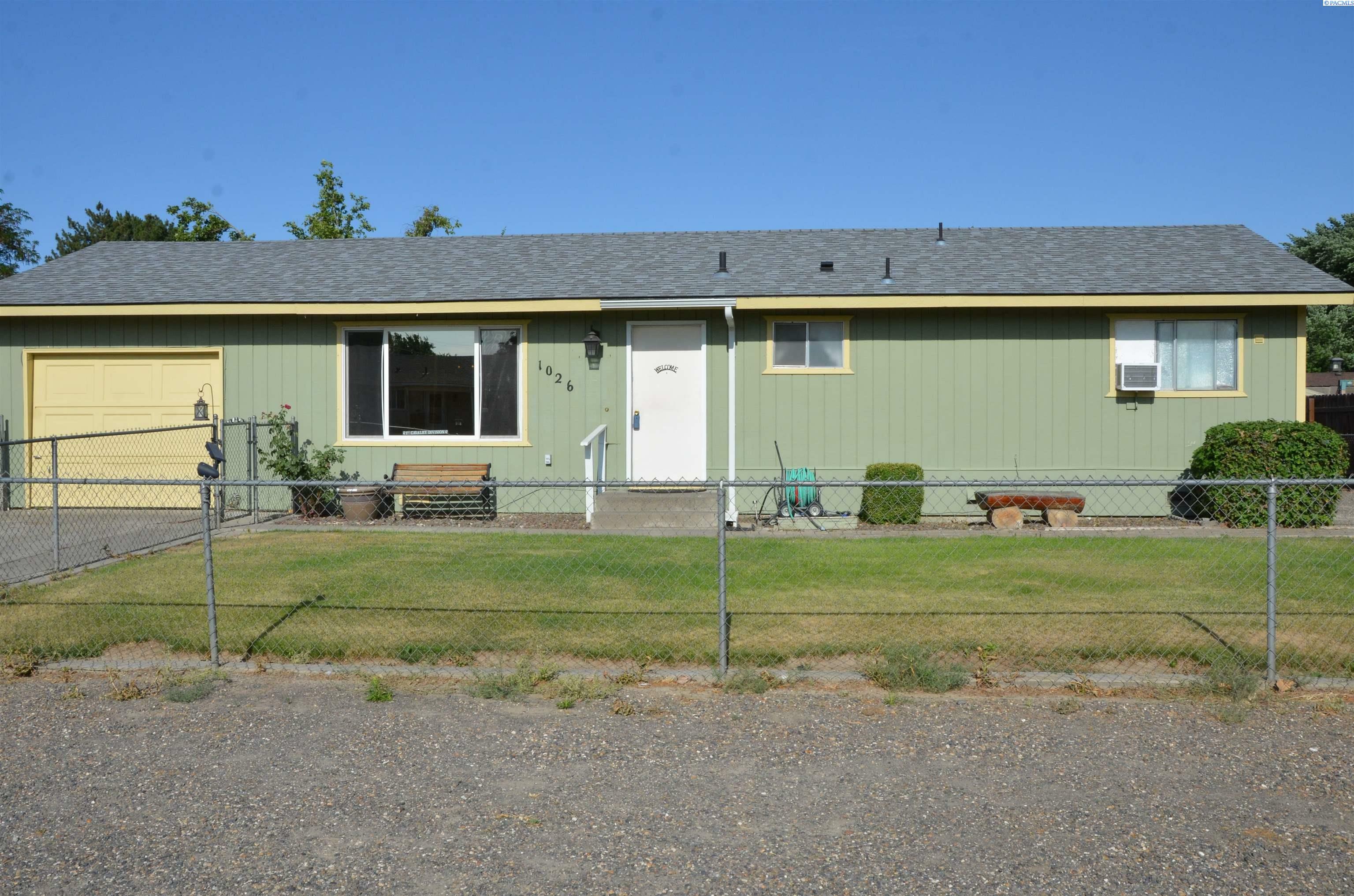 Property Photo: 1026 Hemlock Street WA 99350