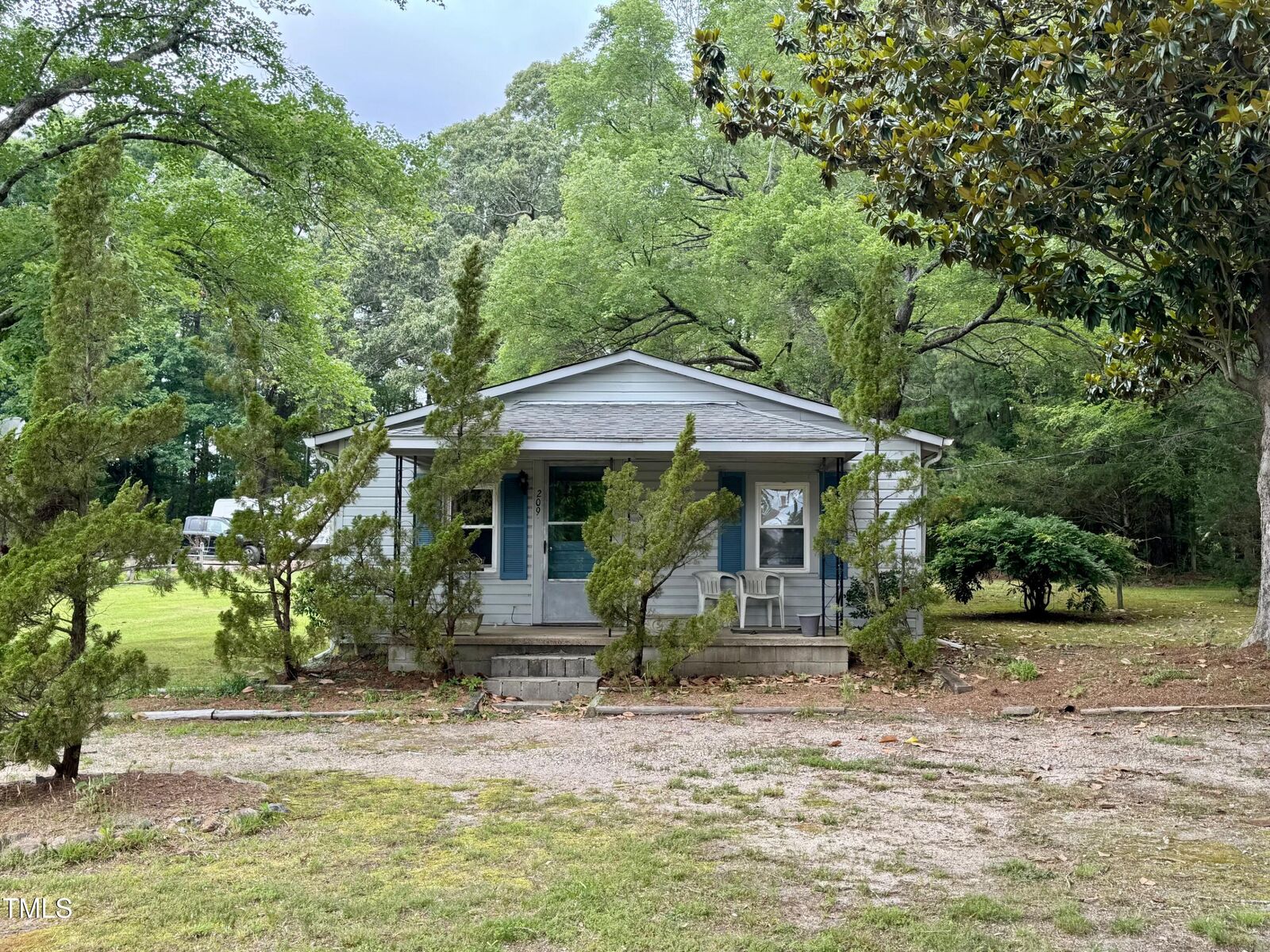 Property Photo:  209 Rogers Street  NC 27563