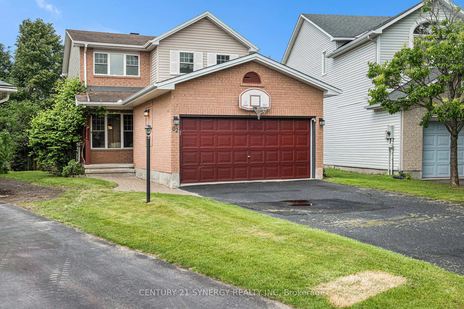 Photo de la propriété: 62 Moresby Drive ON K2M 2J3