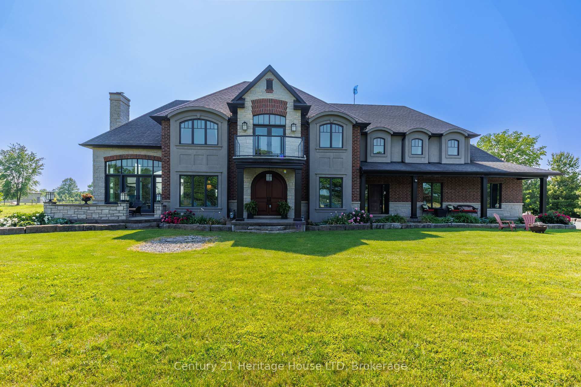 Photo de la propriété: 12679 Niagara Parkway ON L2E 6S6