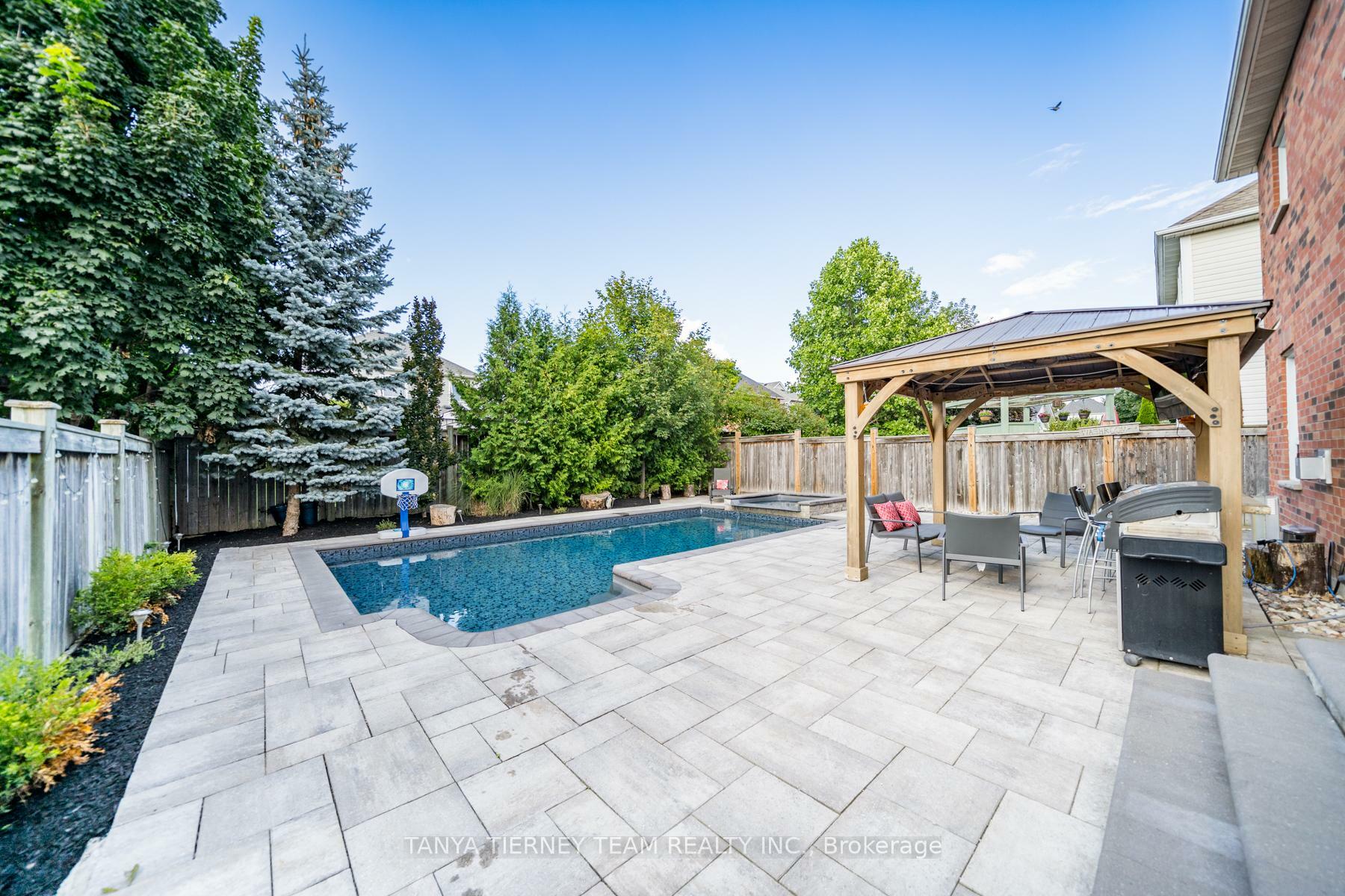 Property Photo: 8 Nathan Avenue ON L1M 1J3