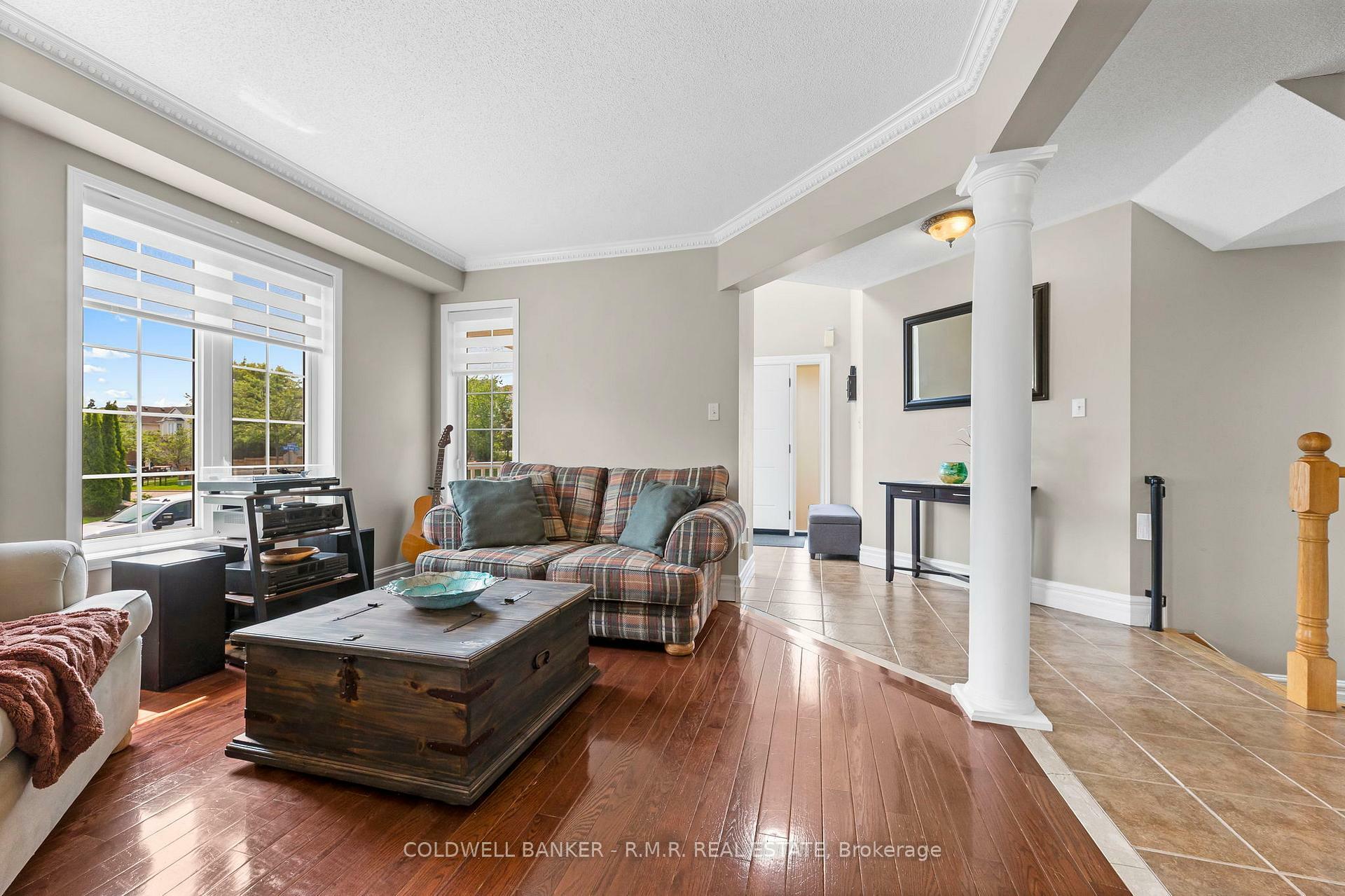 Property Photo: 1151 Ashgrove Crescent ON L1K 2X7