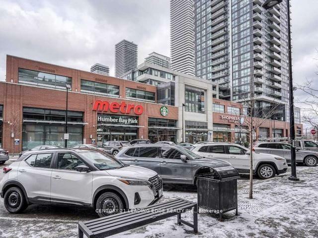 Property Photo: 2220 Lake Shore Boulevard W 2710 ON M8V 0C1