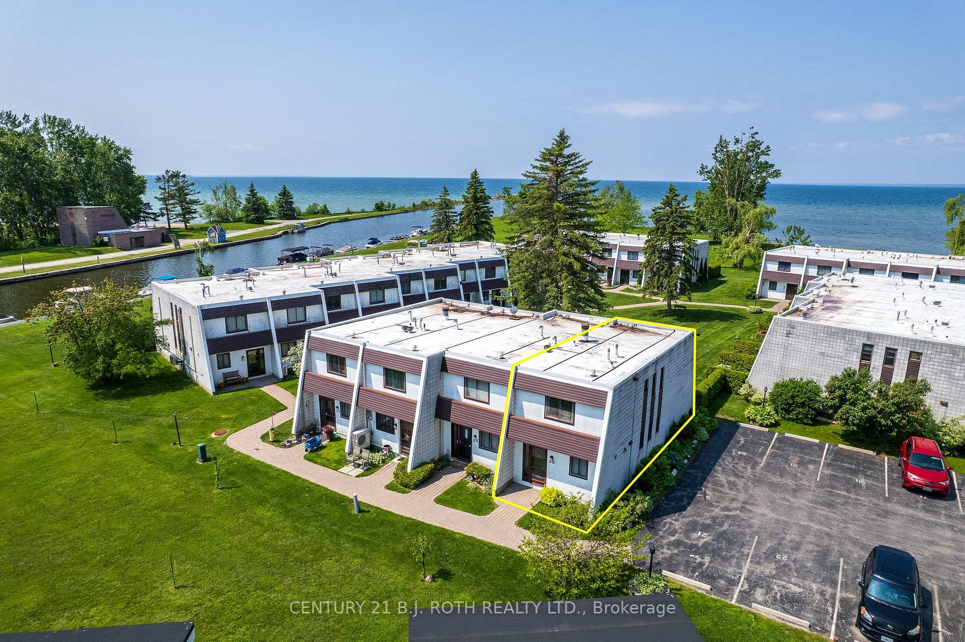 Property Photo: 1 Paradise Boulevard 26 ON L0K 1B0