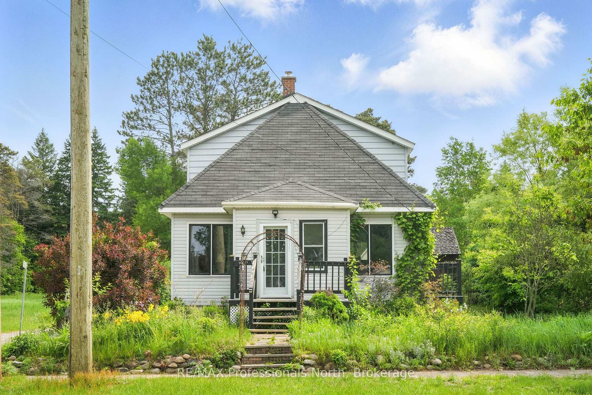 Property Photo: 2191 Stisted Road S ON P0A 1Y0
