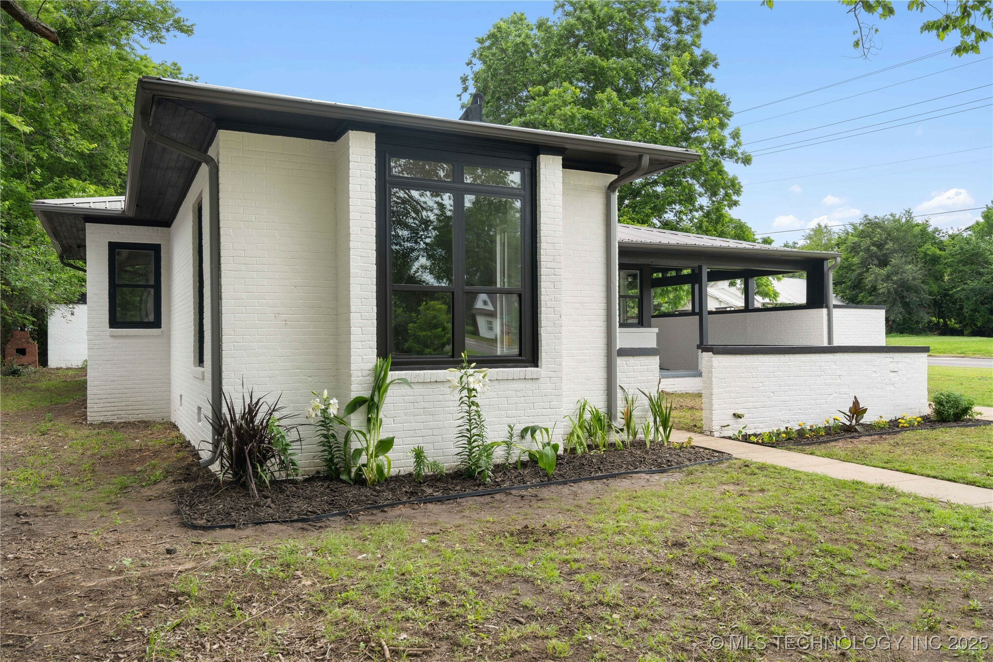 Property Photo: 575 N 7th Street OK 74401