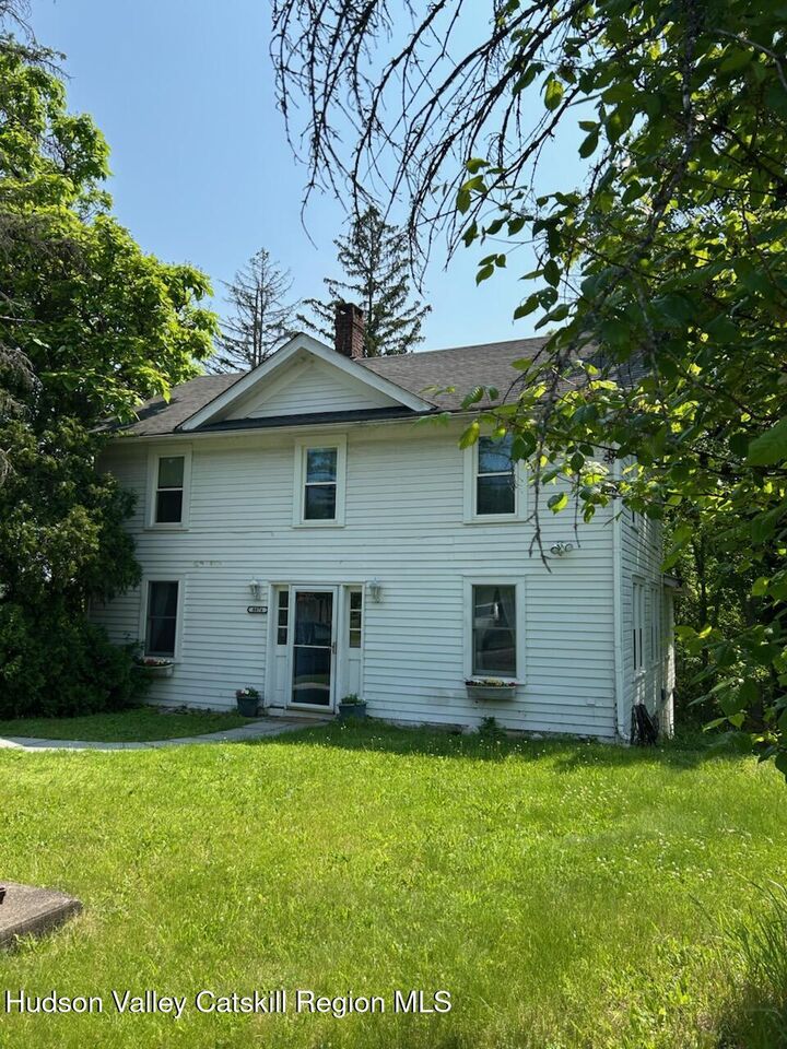 Property Photo:  8874 Route 9W  NY 12015 