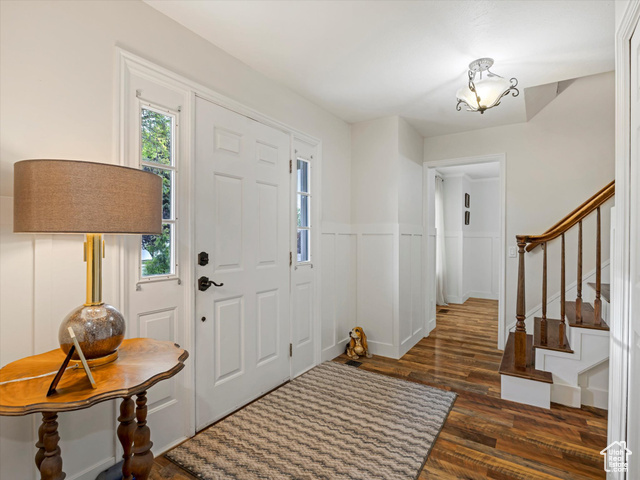 Property Photo: 6835 S Larabrook Way UT 84084