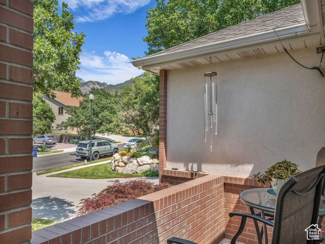 Property Photo: 2984 E Lostwood Dr UT 84092