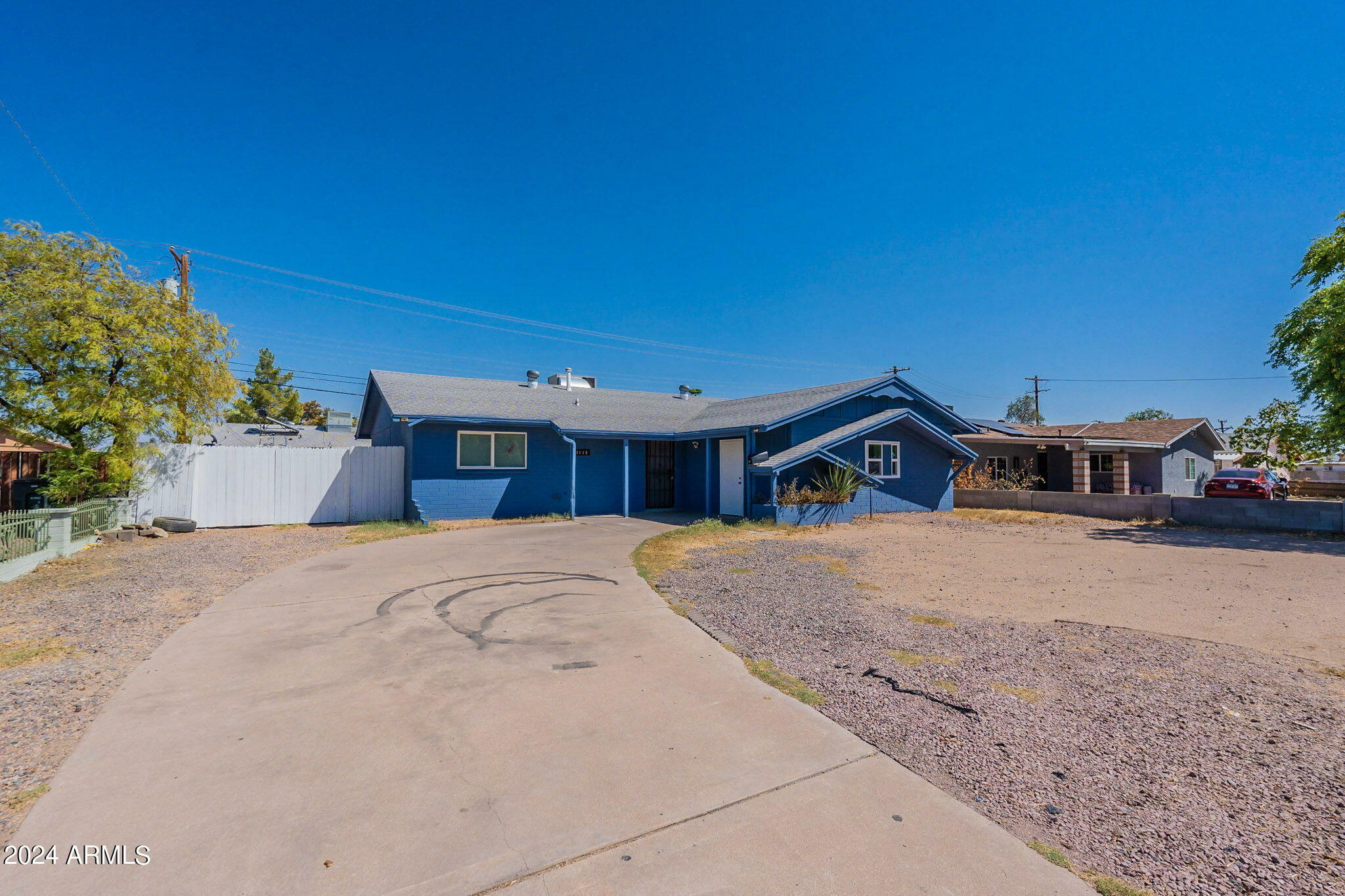 Property Photo: 3115 N 55th Avenue AZ 85031