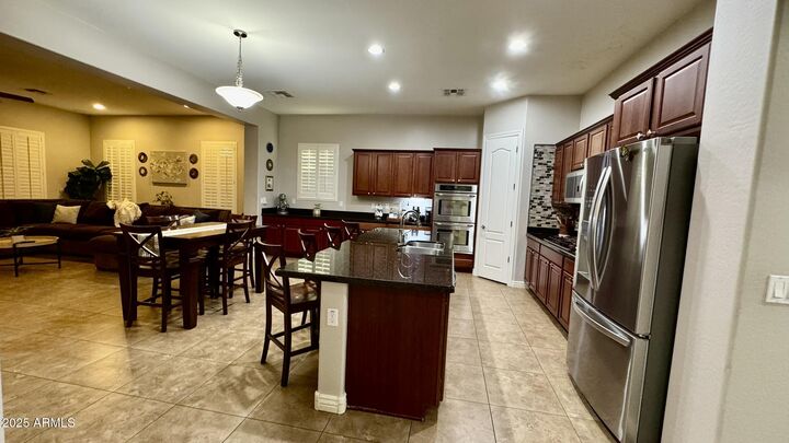 Property Photo: 2531 E Iris Drive AZ 85286