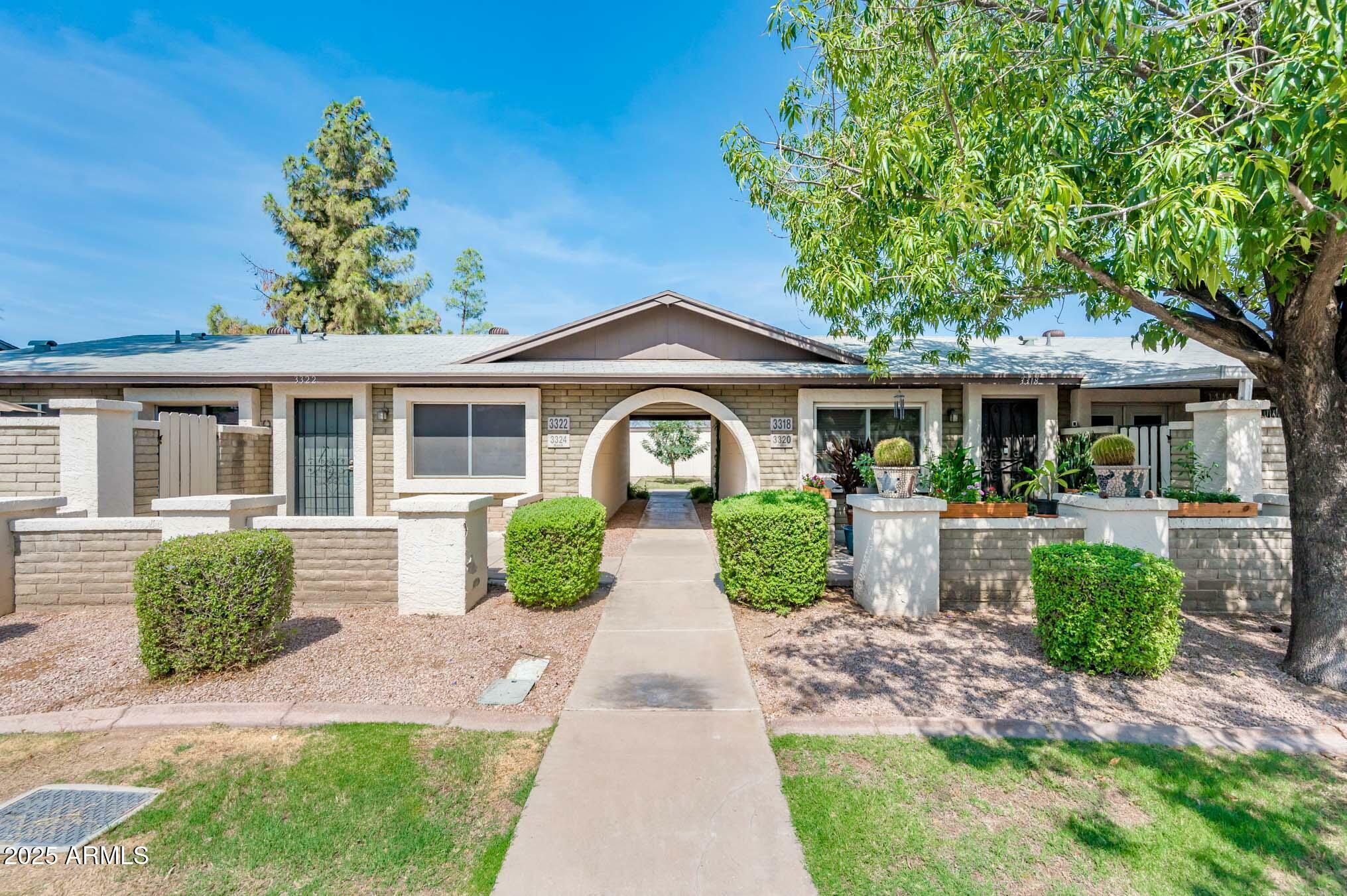 Property Photo:  3324 S Parkside Drive  AZ 85282 