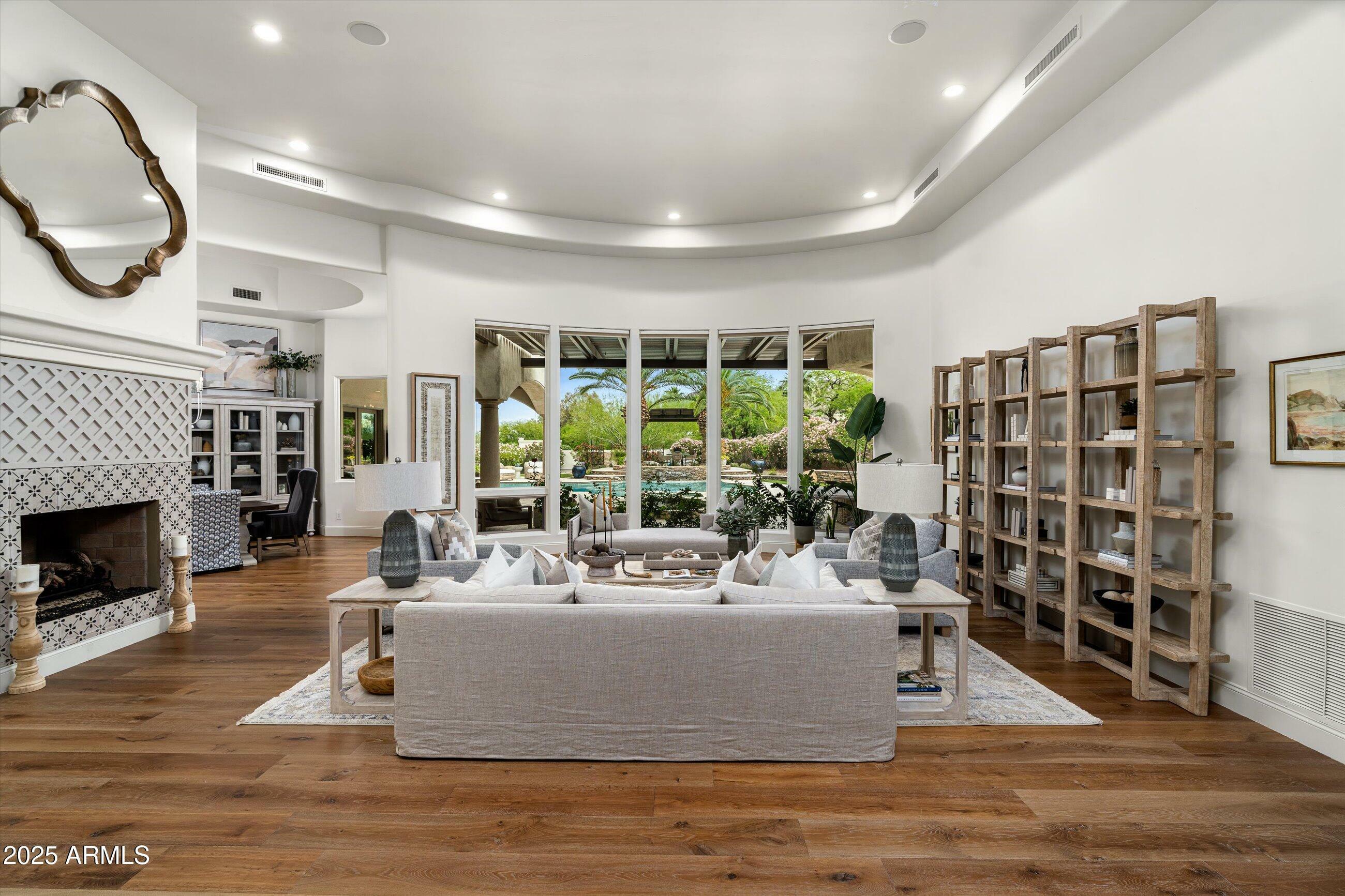Property Photo: 8229 N Ridgeview Drive AZ 85253