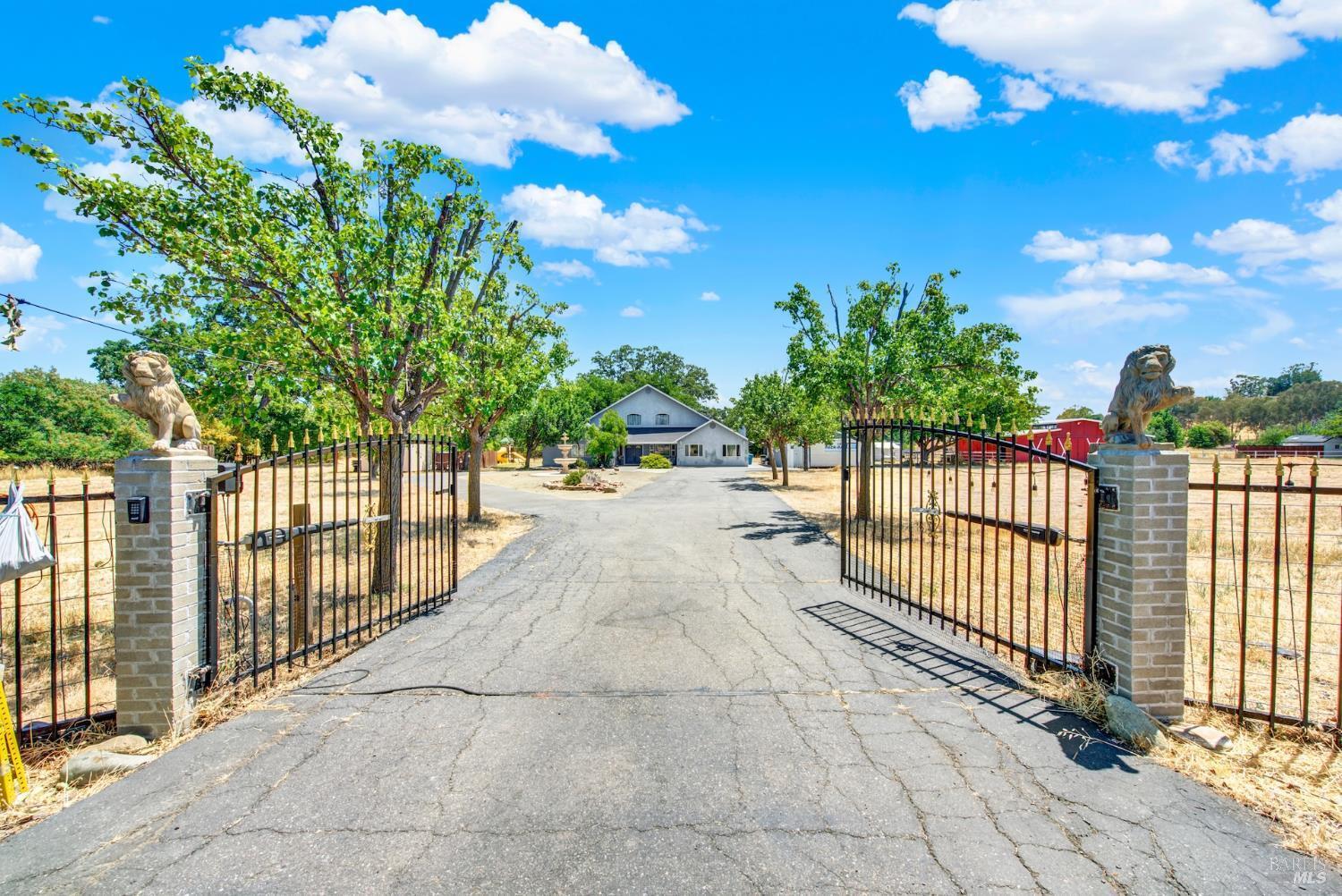 Property Photo: 7630 Acacia Lane CA 95688