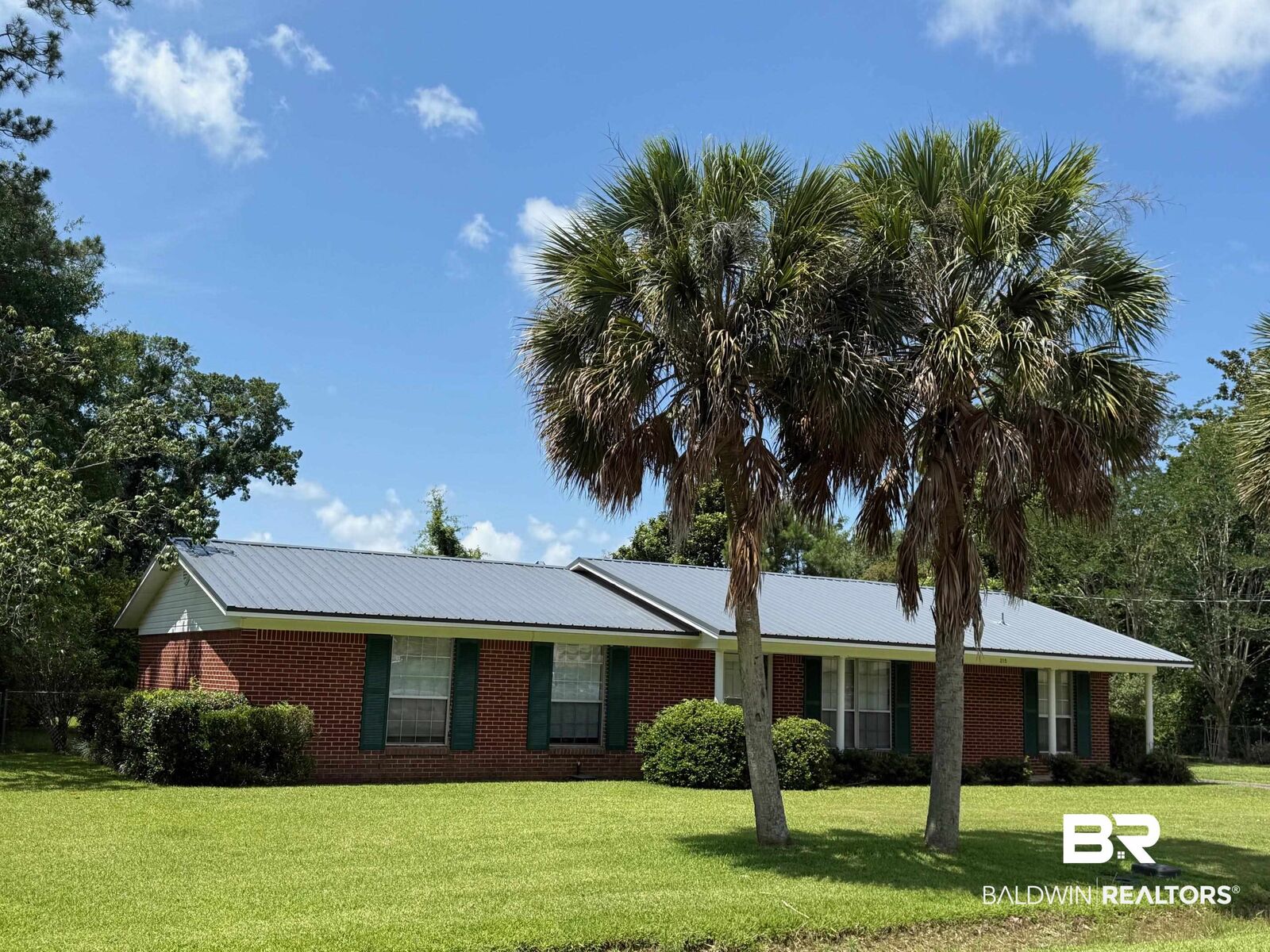 Property Photo:  215 W Palm Avenue  AL 36535 