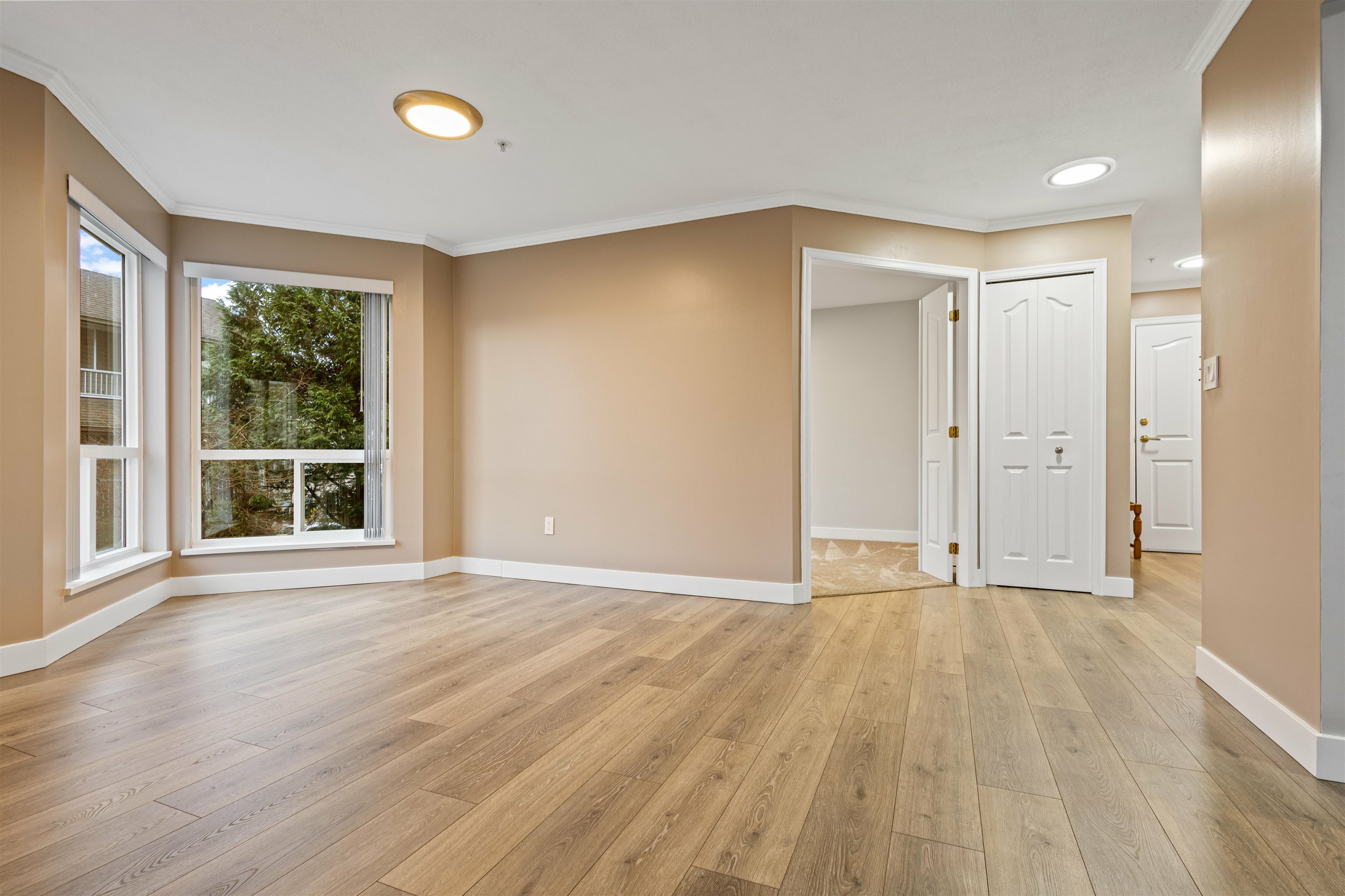 Property Photo: 32120 Mt Waddington Avenue 206 BC V2T 2E8