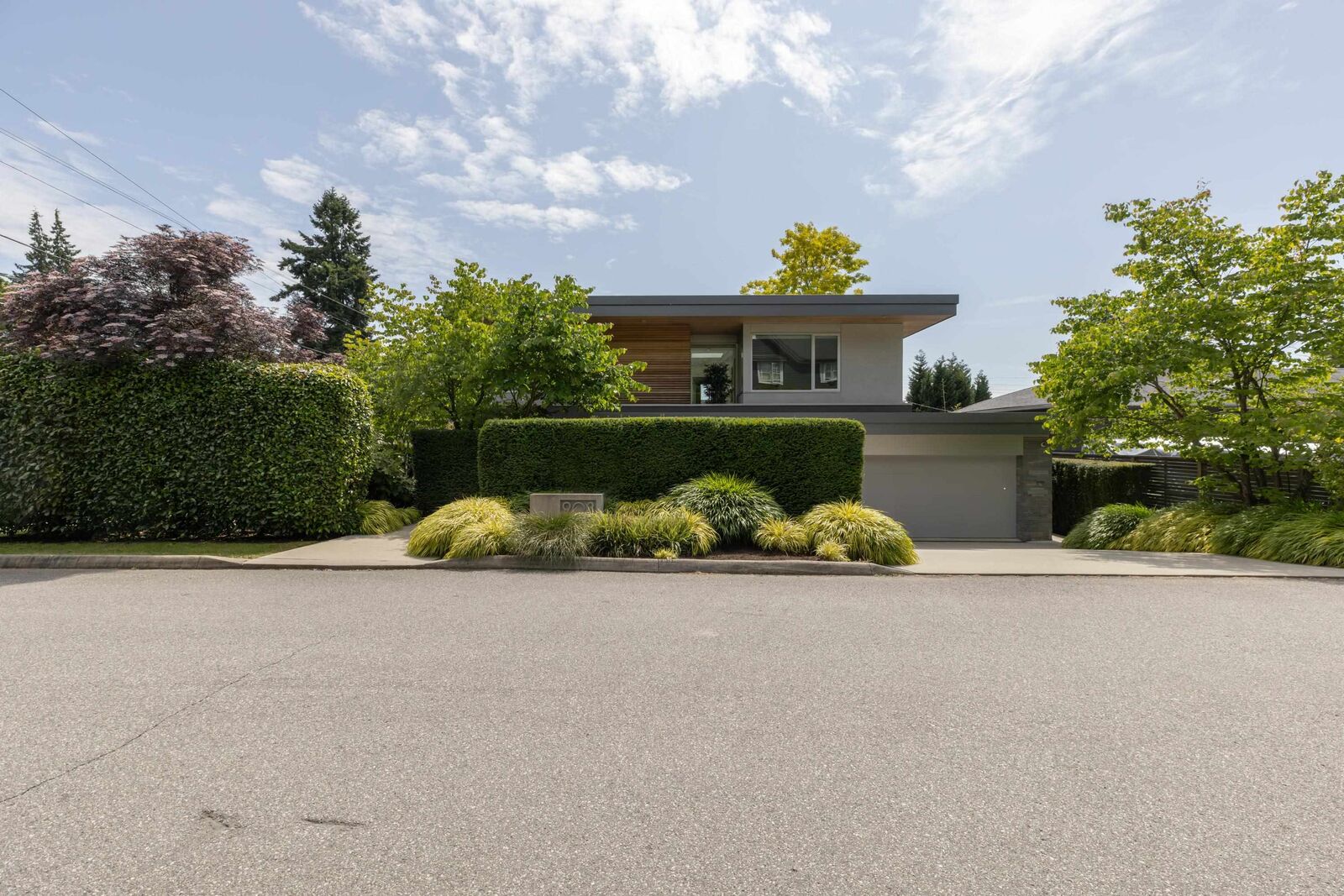 Property Photo: 903 Leovista Avenue BC V7R 1R1