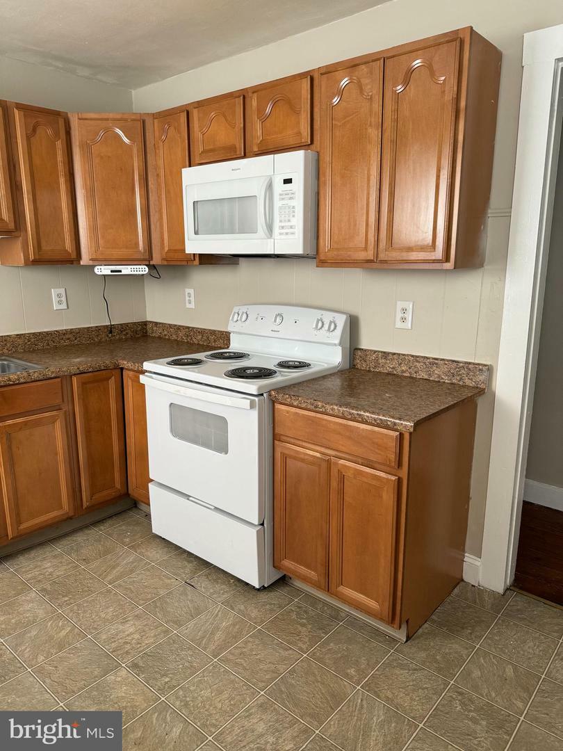 Property Photo: 31 Bispham Street NJ 08060