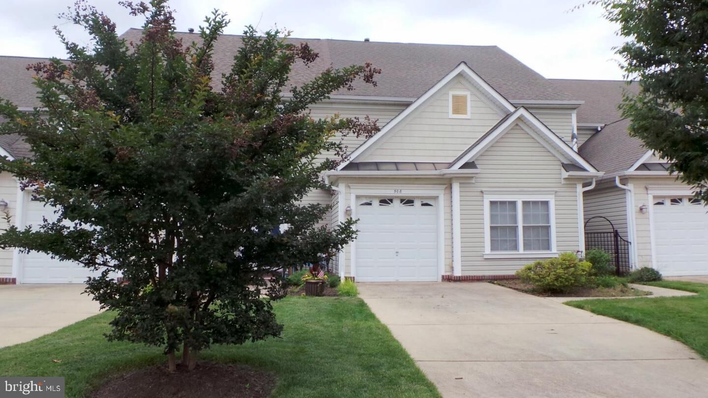 Property Photo: 508 Summerset Court 33 MD 20688
