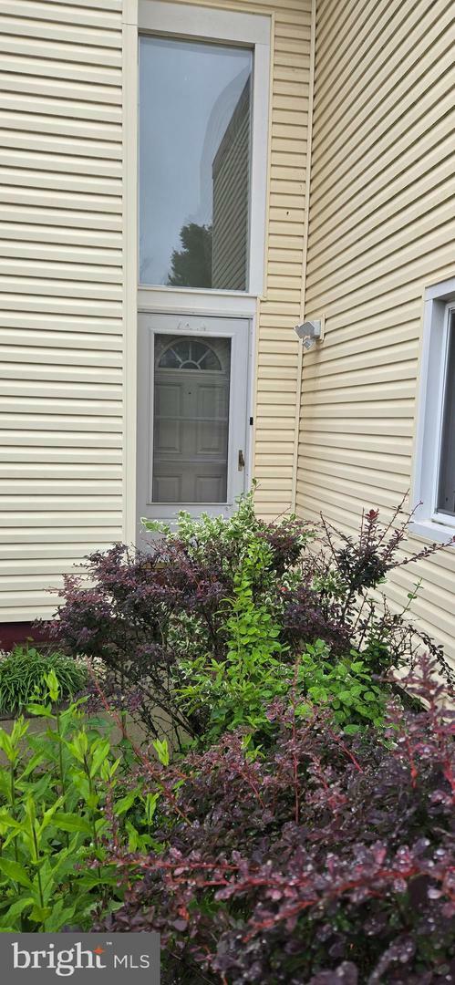 Property Photo: 350 Juniper Court VA 20170