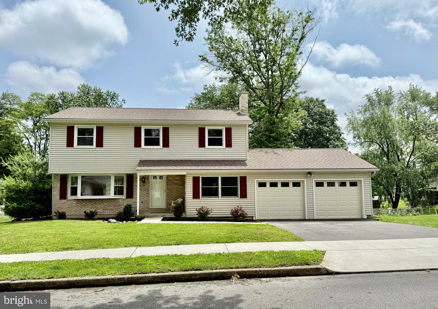 4910 Shasta Way  Mechanicsburg PA 17050 photo