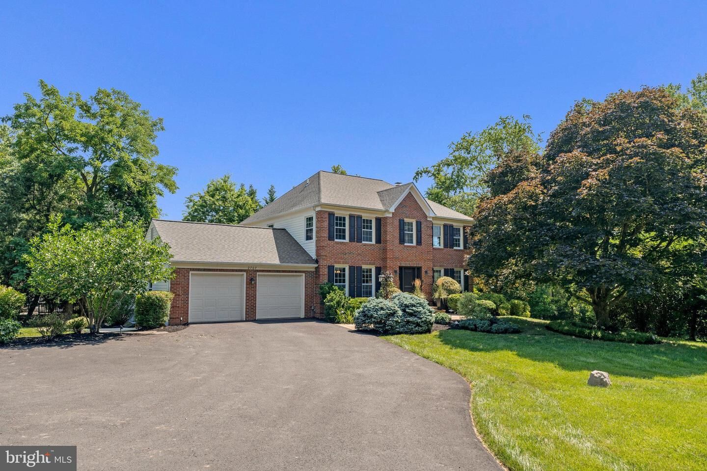 Property Photo: 2707 East Ridge Court VA 22124