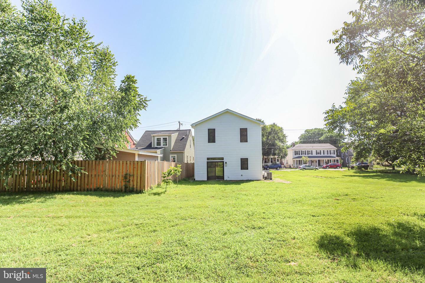 Property Photo: 1606 Charles Street VA 22401