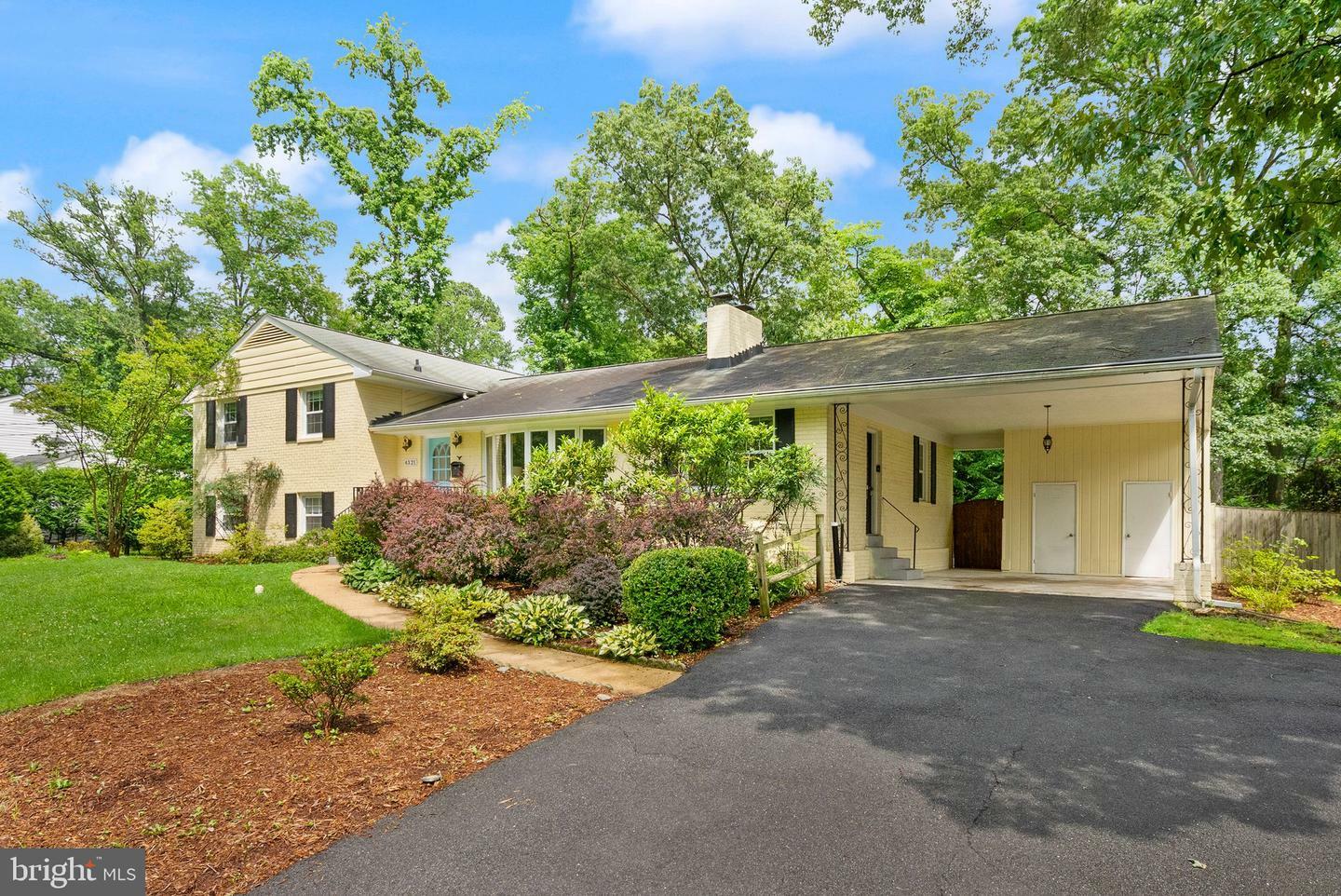 Property Photo: 4321 Neptune Drive VA 22309