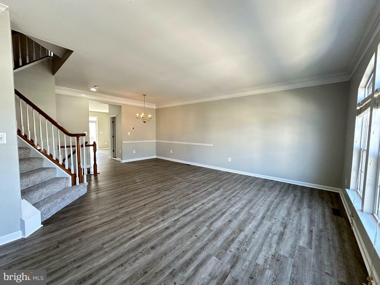 Property Photo: 17425 Grant Cottage Drive VA 22025