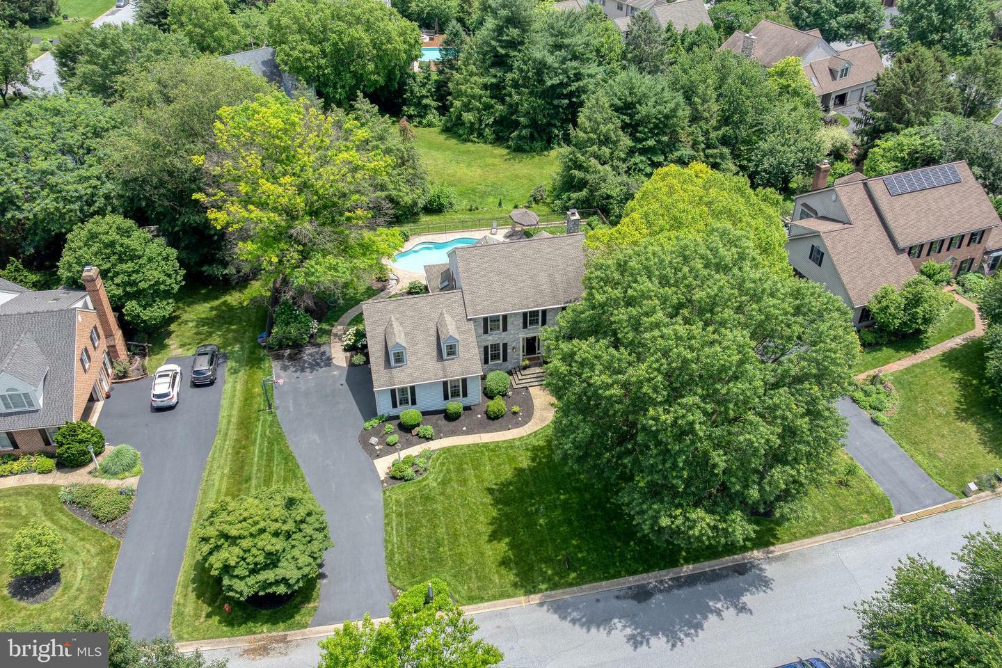 Property Photo:  1110 Oakmont Drive  PA 17601 