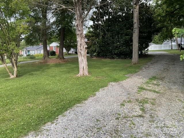 Property Photo: 621 N Craige Street 25 &Amp 27 NC 28144
