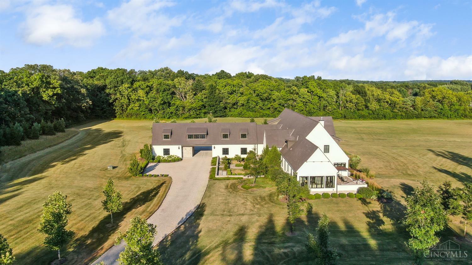 Property Photo: 7940 Bunnell Hill OH 45066