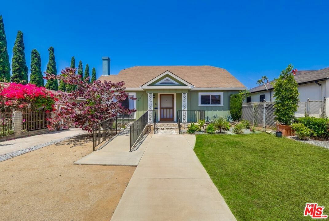 Property Photo: 2311 11th Ave CA 90018