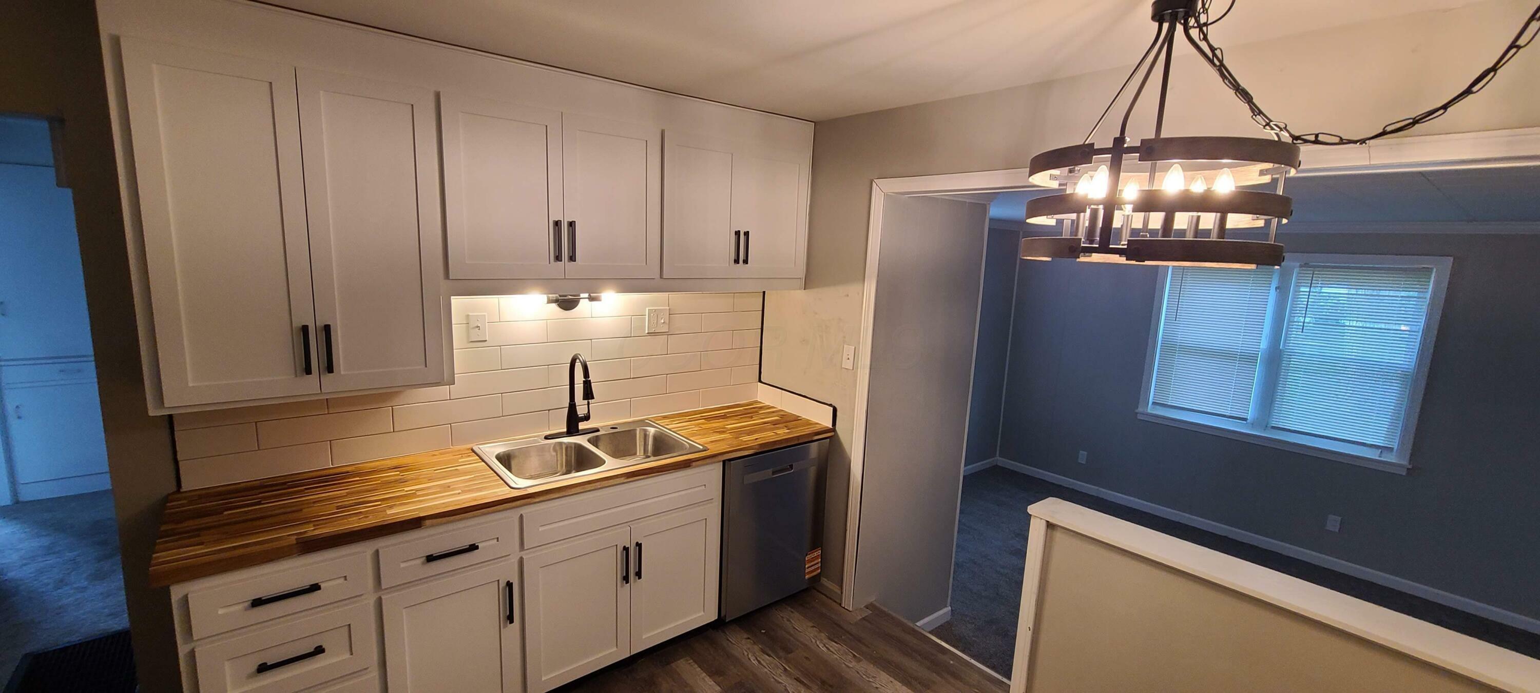 Property Photo: 1710 Hess Boulevard OH 43212