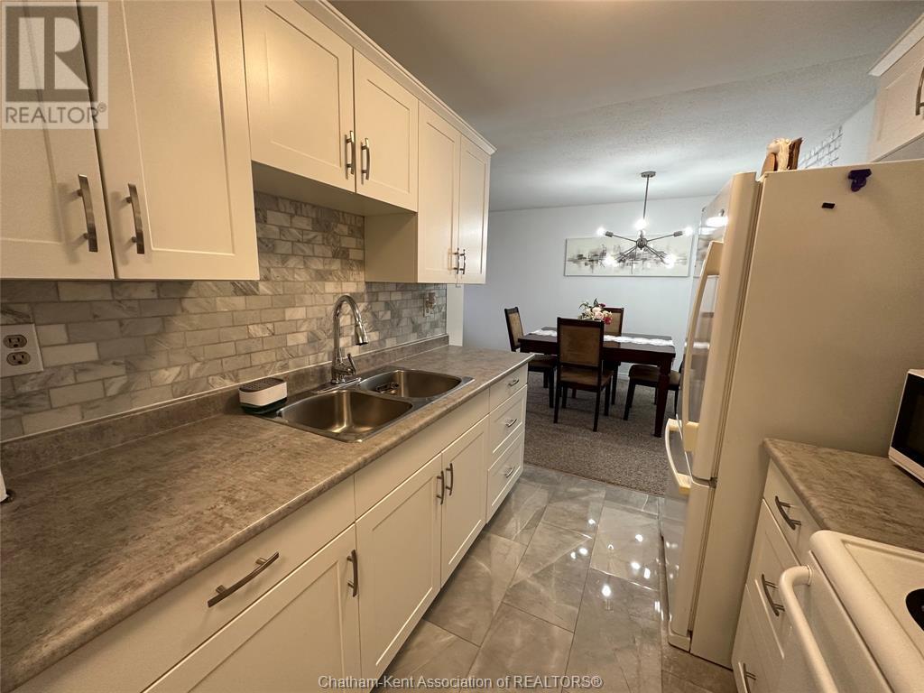 Property Photo:  276 Merritt Avenue 309  ON N7M 5T8 