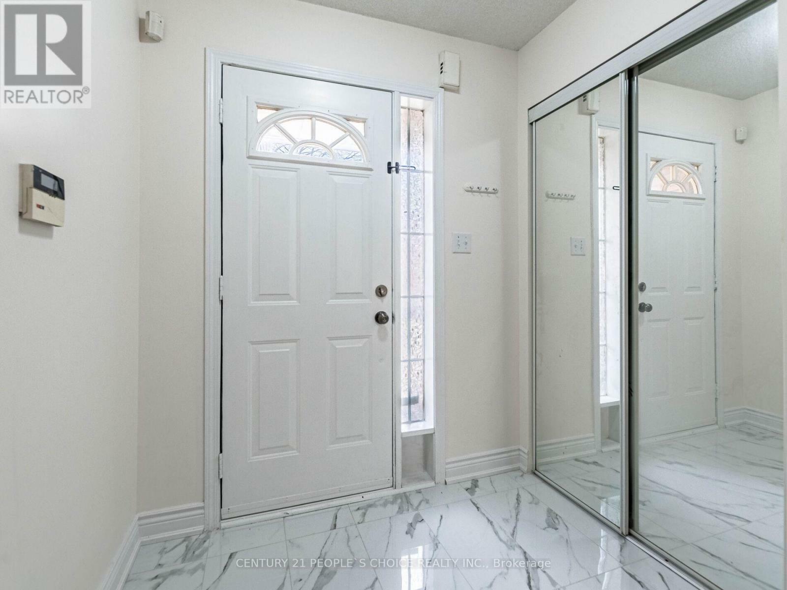 Property Photo: 32 Twin Pines Crescent ON L7A 1M6