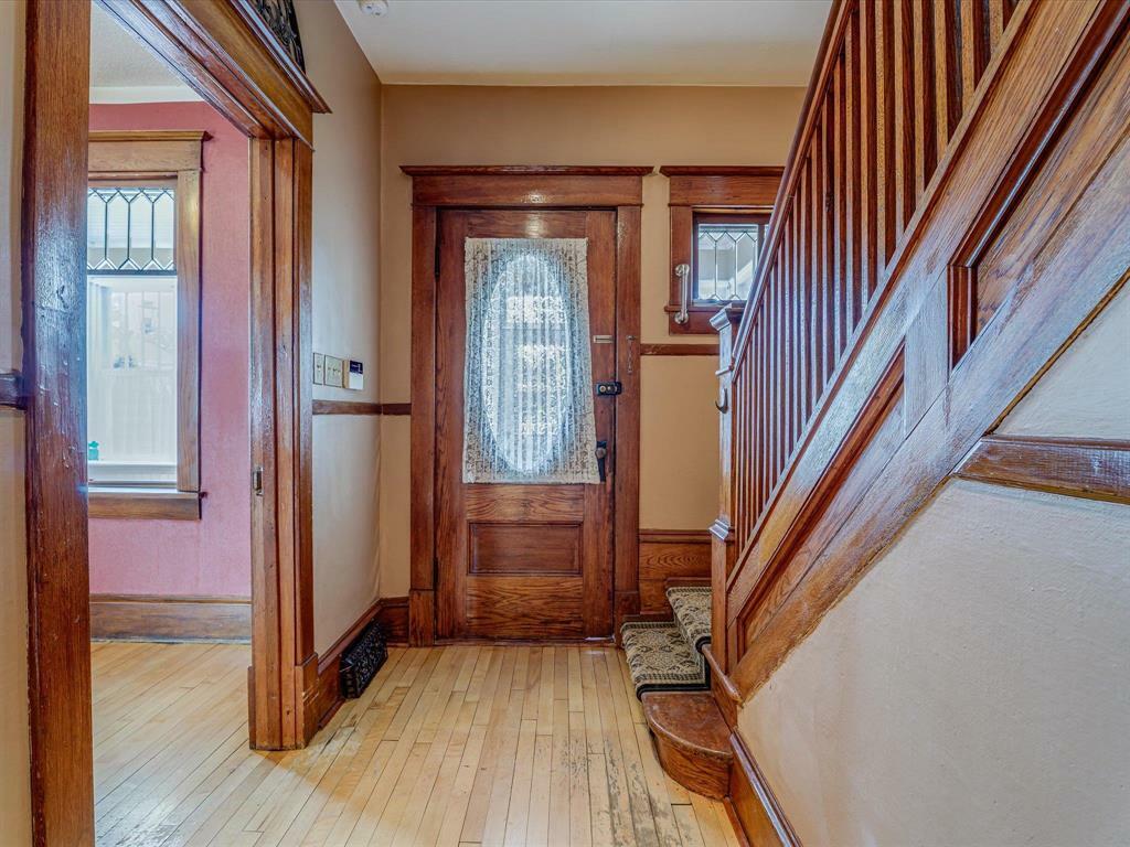 Property Photo: 456 Machray Avenue MB R2W 1A7