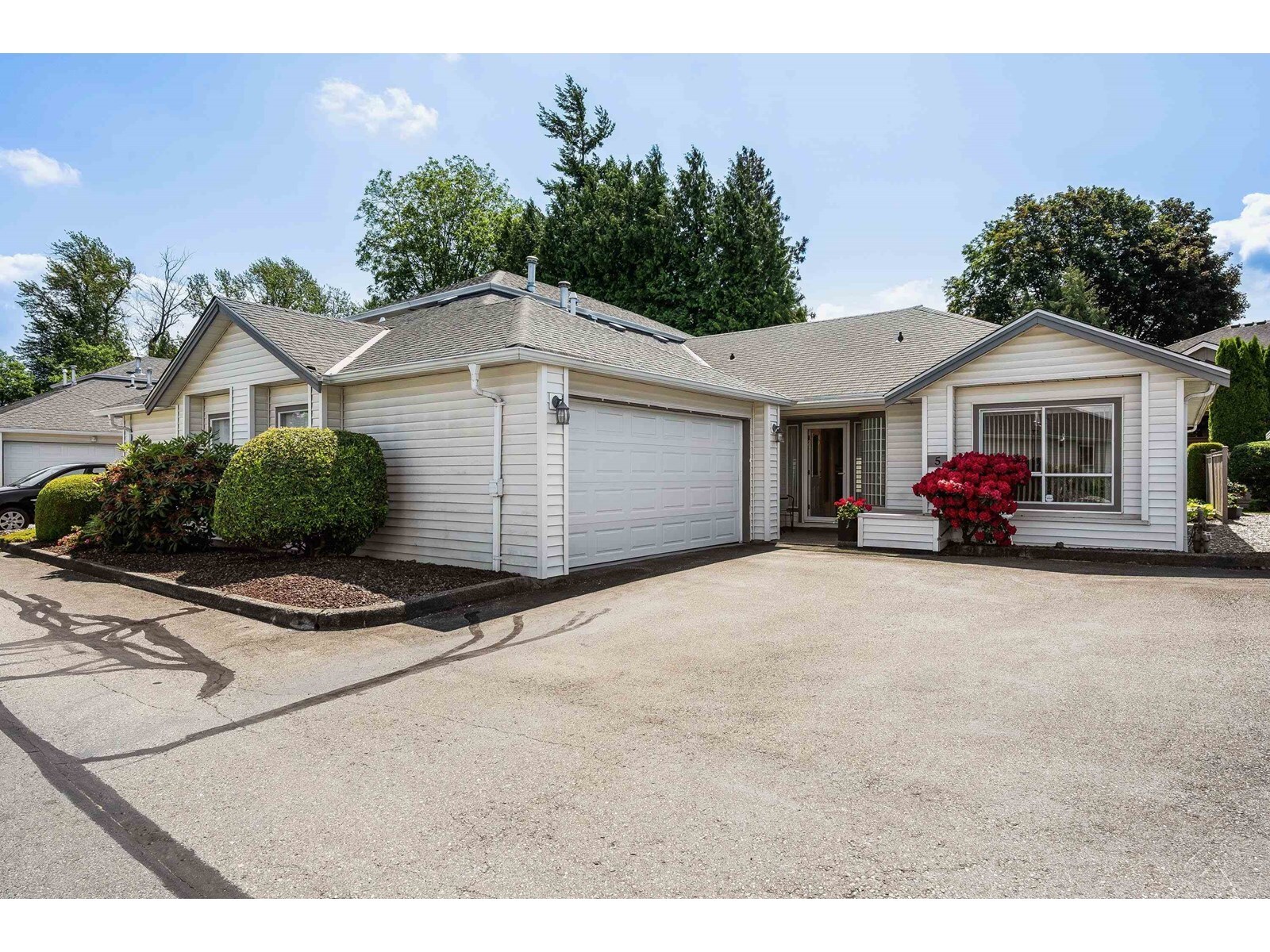 Property Photo:  45302 Jasper Drive 5  BC V2R 3E9 