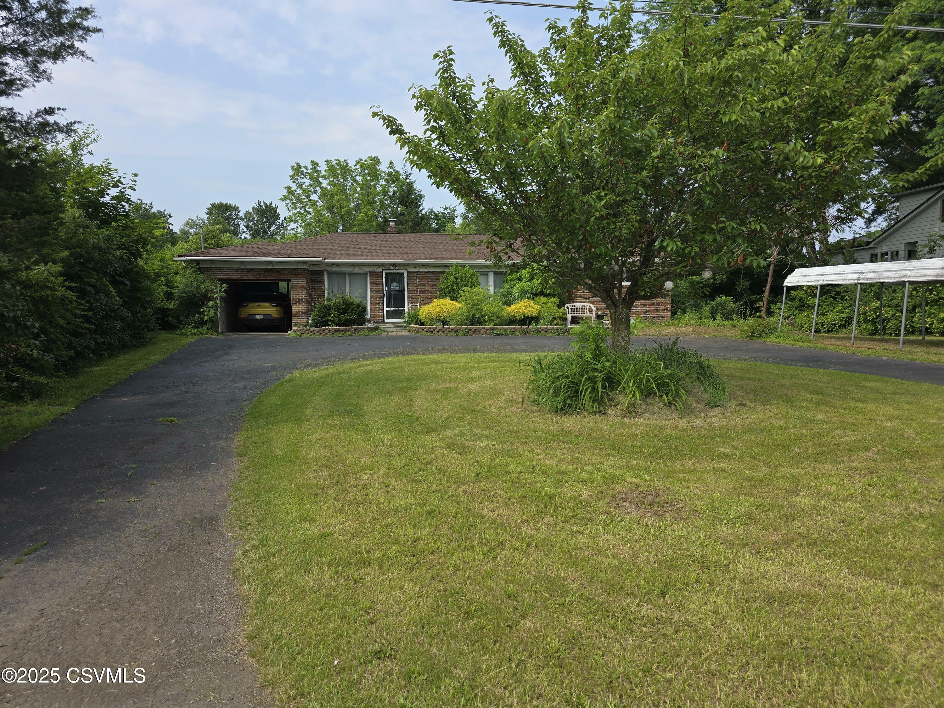 Property Photo: 1569 Pa-93 PA 18603