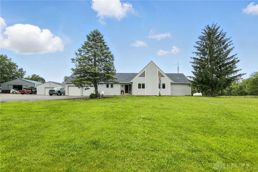 Property Photo: 15600 Dechant Road OH 45325