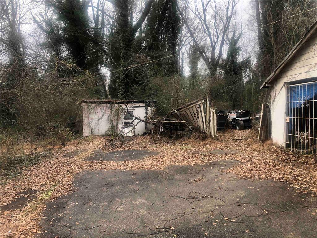 Property Photo: 702 Emily Place 0 GA 30318